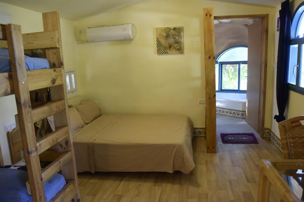 Dutch Farm Israel Bed and Breakfast Sede Zevi Esterno foto